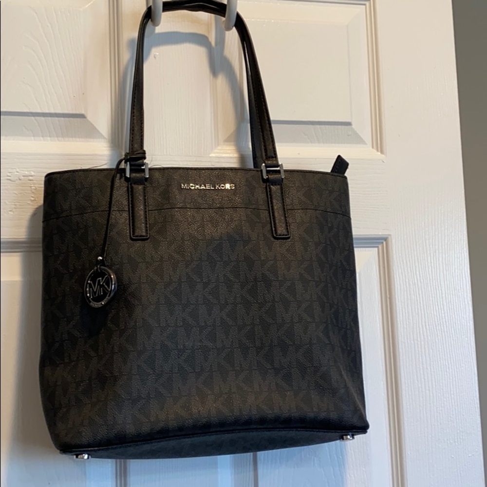 Michael Kors Monogram Tote bag